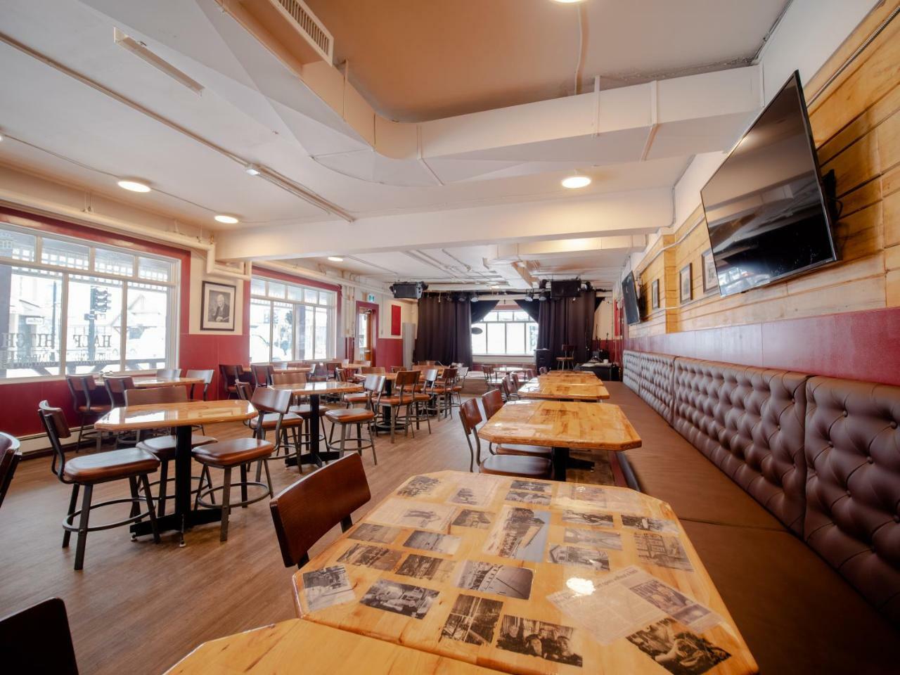 Party Hostel - The Canmore Hotel Hostel Esterno foto